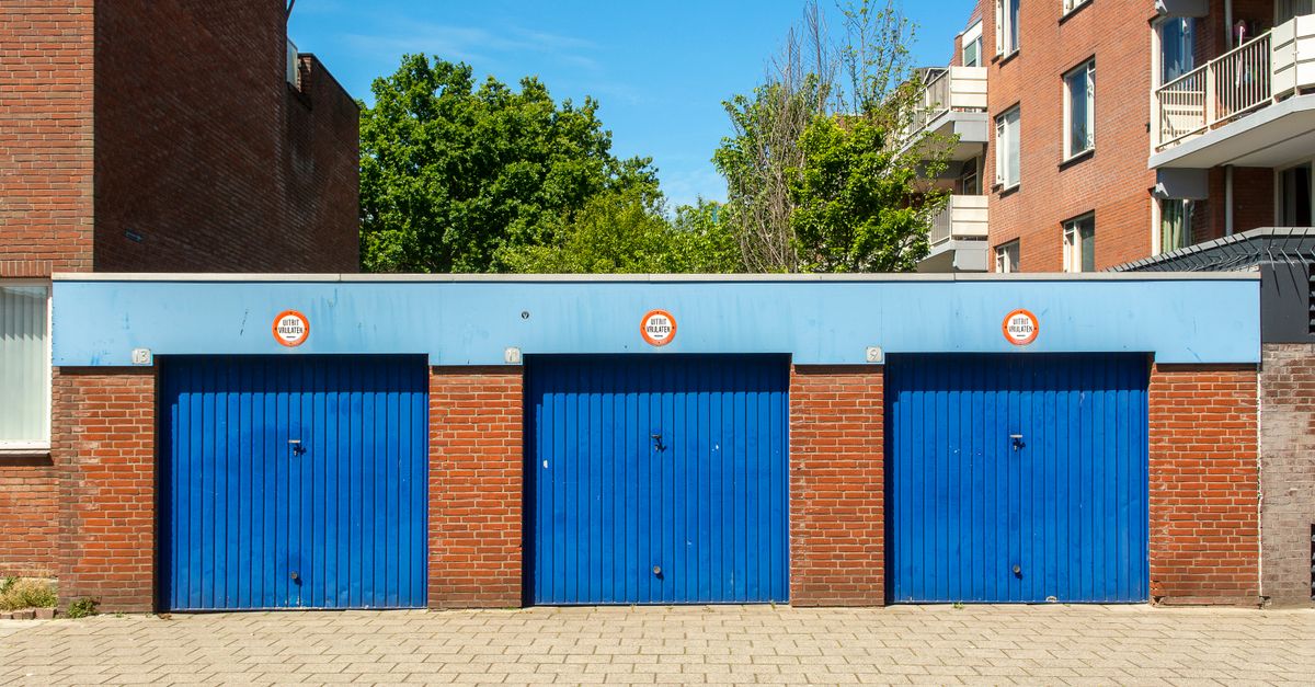 A home garage door and driveway