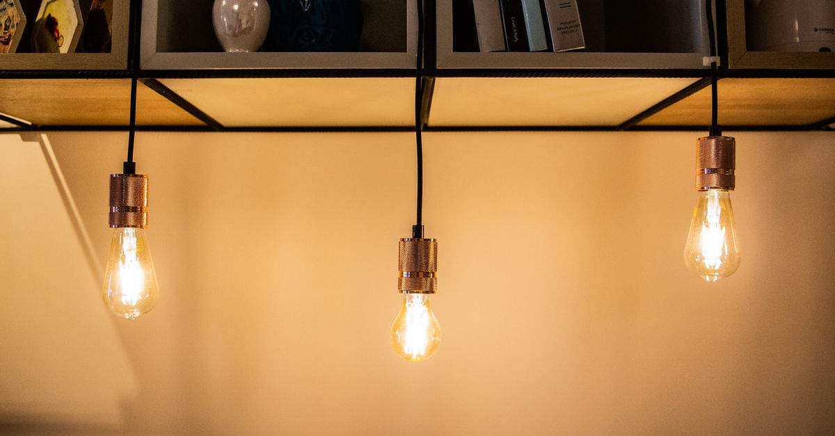A ceiling light fixture