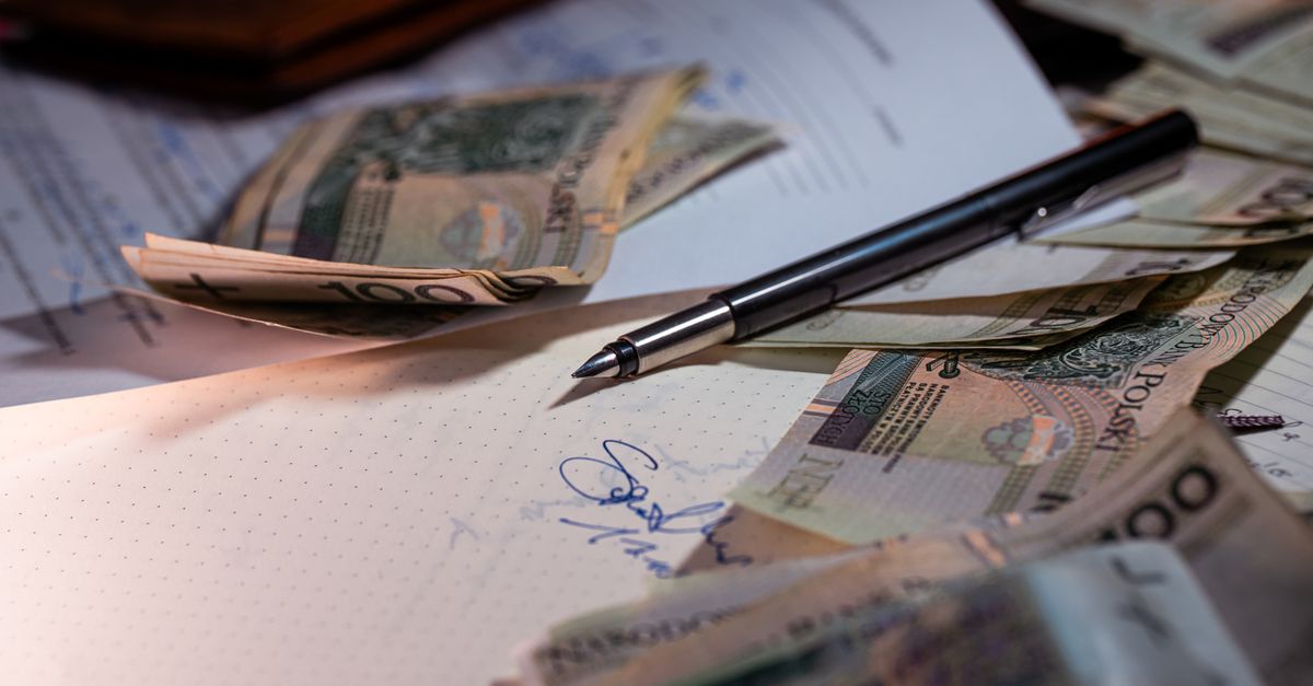 A service agreement and pen